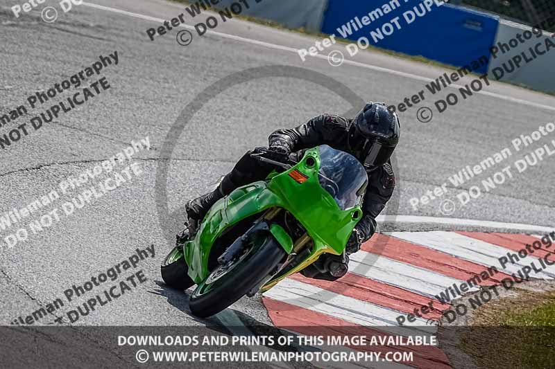 donington no limits trackday;donington park photographs;donington trackday photographs;no limits trackdays;peter wileman photography;trackday digital images;trackday photos